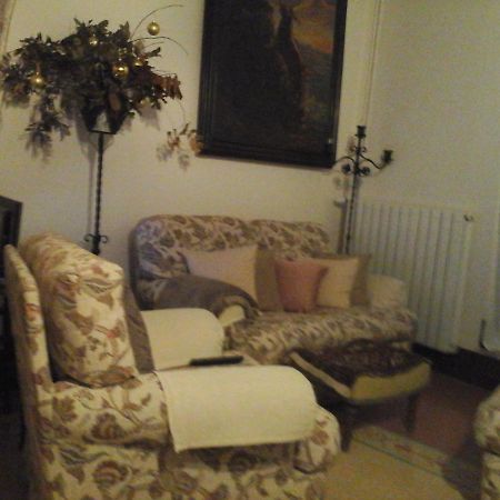 פוליניו Casa Ciri Bed & Breakfast מראה חיצוני תמונה