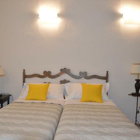 פוליניו Casa Ciri Bed & Breakfast מראה חיצוני תמונה