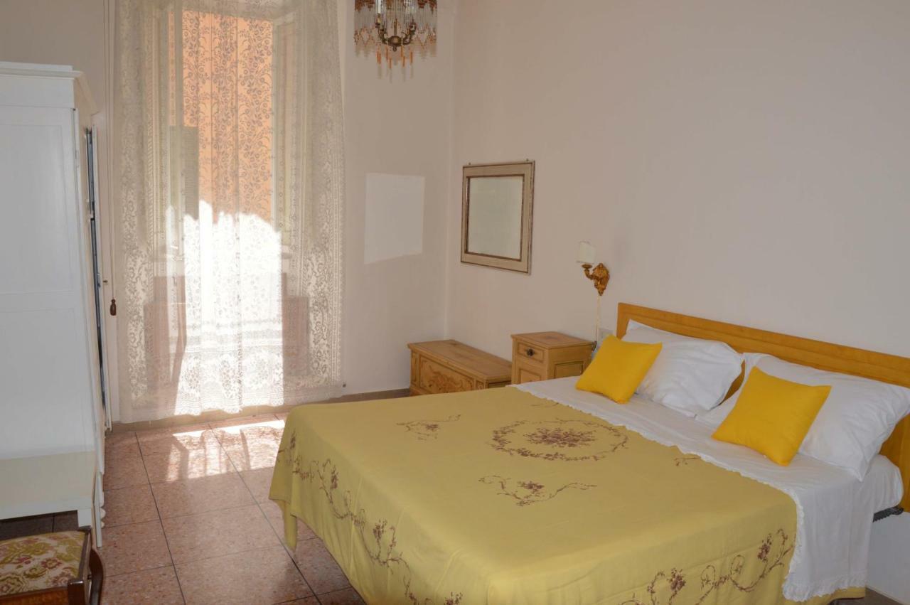 פוליניו Casa Ciri Bed & Breakfast מראה חיצוני תמונה
