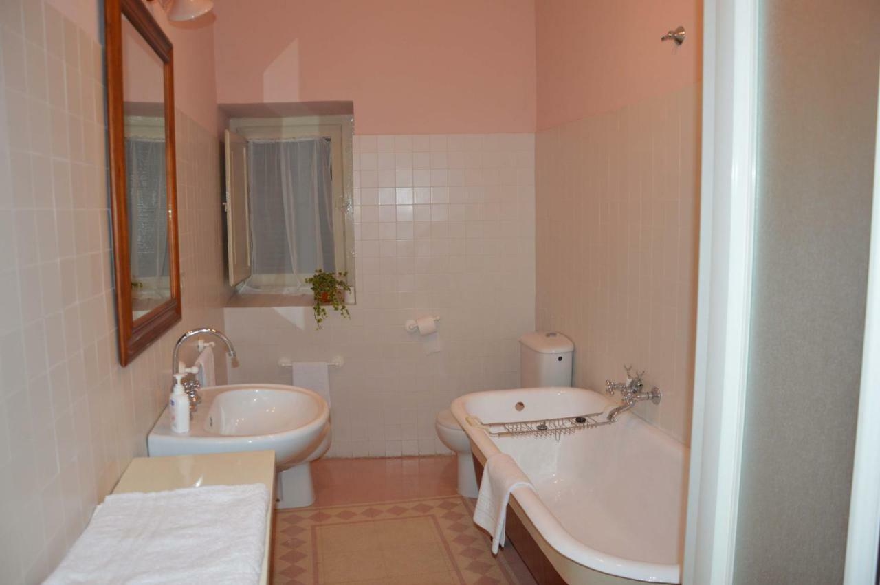 פוליניו Casa Ciri Bed & Breakfast מראה חיצוני תמונה