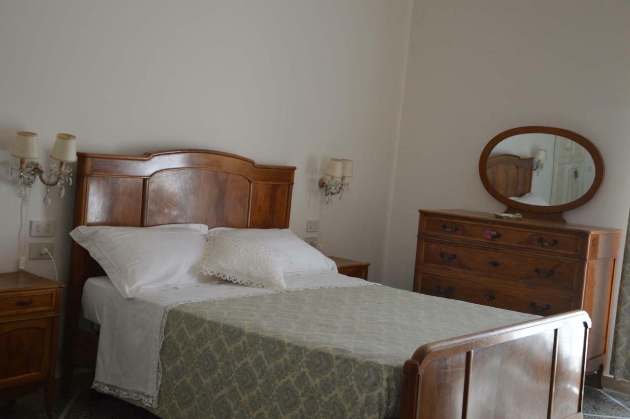 פוליניו Casa Ciri Bed & Breakfast מראה חיצוני תמונה